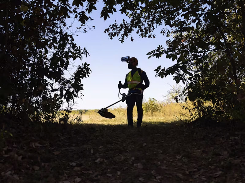 Stihl FS 361 C-EM w/ AutoCut 46-2 in Calmar, Iowa - Photo 3