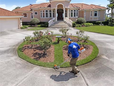 Stihl FCA 135 w/ AP 300 S Battery & AL 301 Charger in Calmar, Iowa - Photo 3