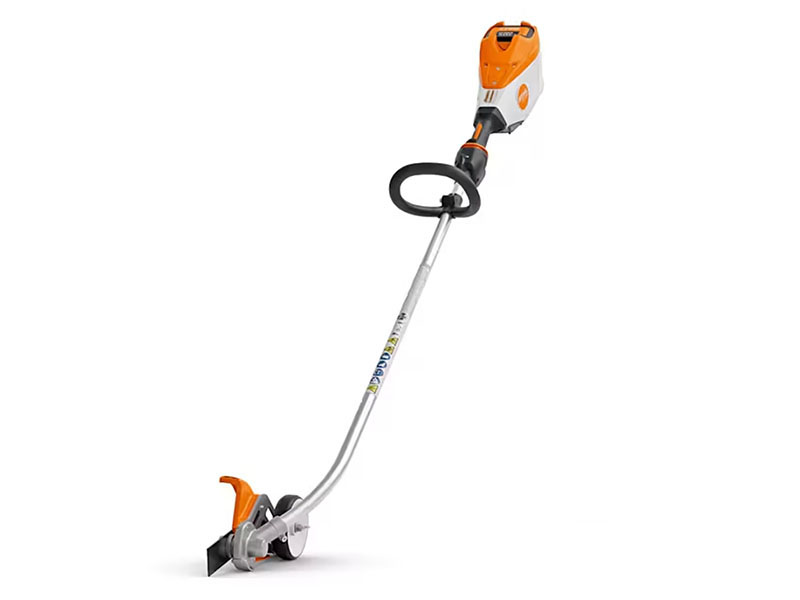 Stihl FCA 135 w/ AP 500 S Battery & AL 301 Charger in Calmar, Iowa - Photo 1