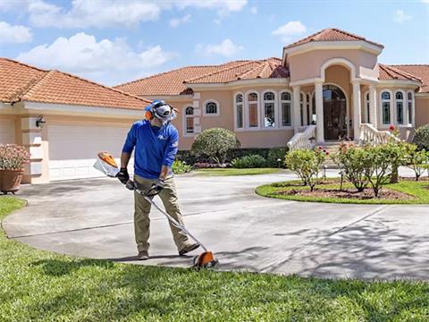 Stihl FCA 135 w/ AP 500 S Battery & AL 301 Charger in Calmar, Iowa - Photo 6
