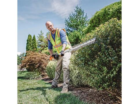Stihl HLA 135 K (0°) w/ AP 300 S Battery & AL 301 Charger in Calmar, Iowa - Photo 4