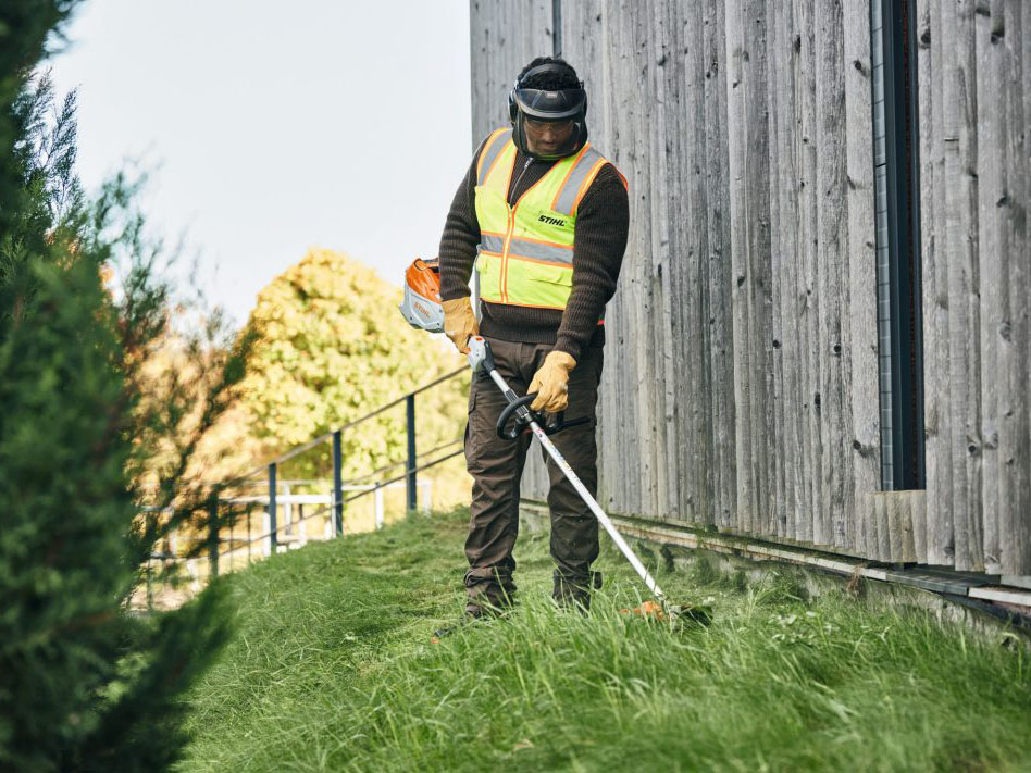 Stihl FSA 120 R Set in Stratford, Wisconsin - Photo 3