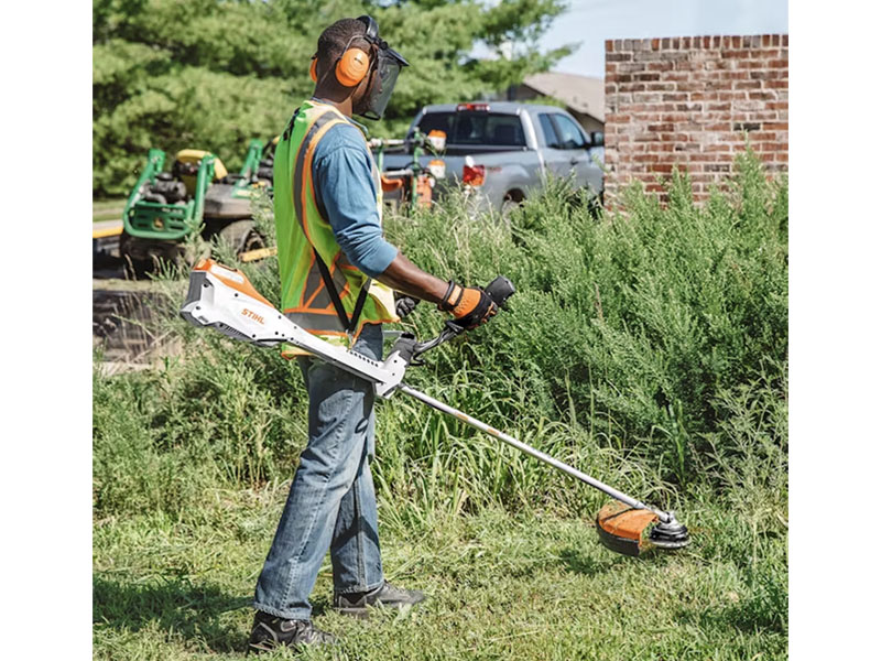 Stihl FSA 135 w/ AP 300 S Battery & AL 301 Charger in Calmar, Iowa - Photo 4