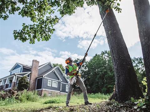 Stihl HTA 135 w/ AP 300 S Battery & AL 301 Charger in Calmar, Iowa - Photo 7