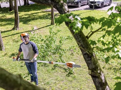 Stihl HTA 86 w/ AP 200 S Battery & AL 301 Charger in Calmar, Iowa - Photo 3
