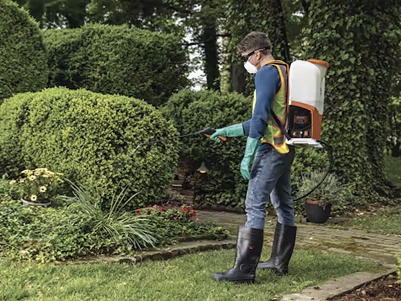 Stihl SGA 85 w/ AP 200 Battery & AL 301 Charger in Calmar, Iowa - Photo 3