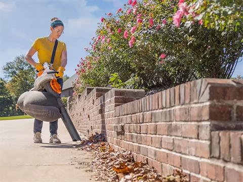Stihl SHA 56 w/ AK 20 Battery & AL 101 Charger in Calmar, Iowa - Photo 9