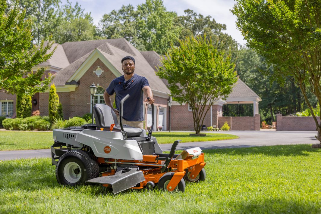 New 2026 Stihl RZ 142 42 in. 23.3 hp Lawn Mowers - Riding in