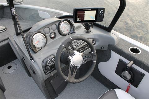 2025 Smoker Craft Ultima Legacy 172 in Saint Cloud, Minnesota - Photo 4