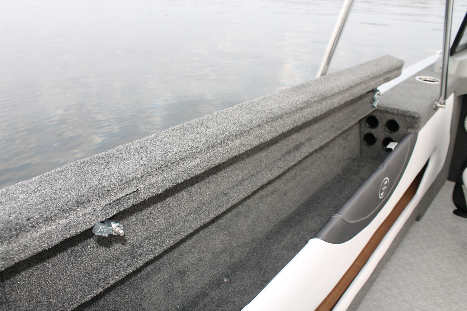 2025 Smoker Craft Ultima Legacy 172 in Saint Cloud, Minnesota - Photo 8