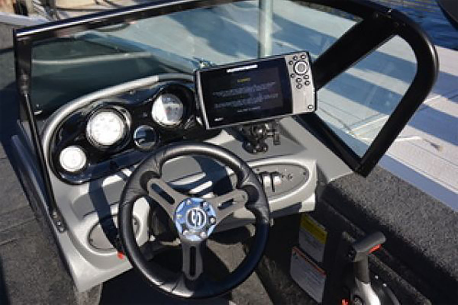 2025 Smoker Craft Pro Angler 172 in Saint Cloud, Minnesota - Photo 5