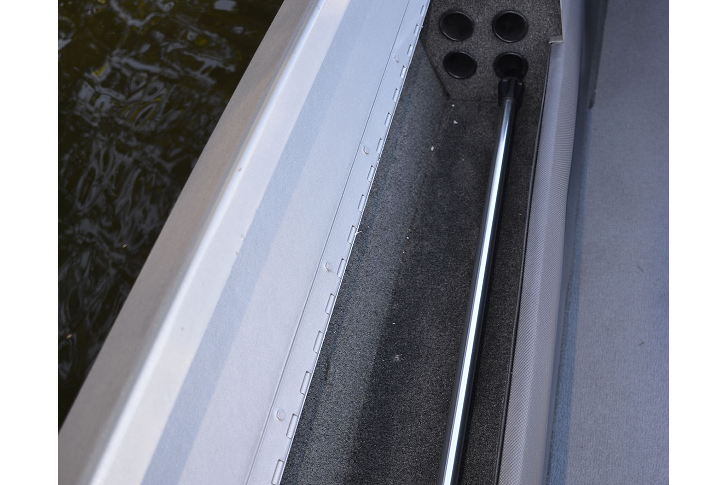 2025 Smoker Craft Ultima 172 in Saint Cloud, Minnesota - Photo 10