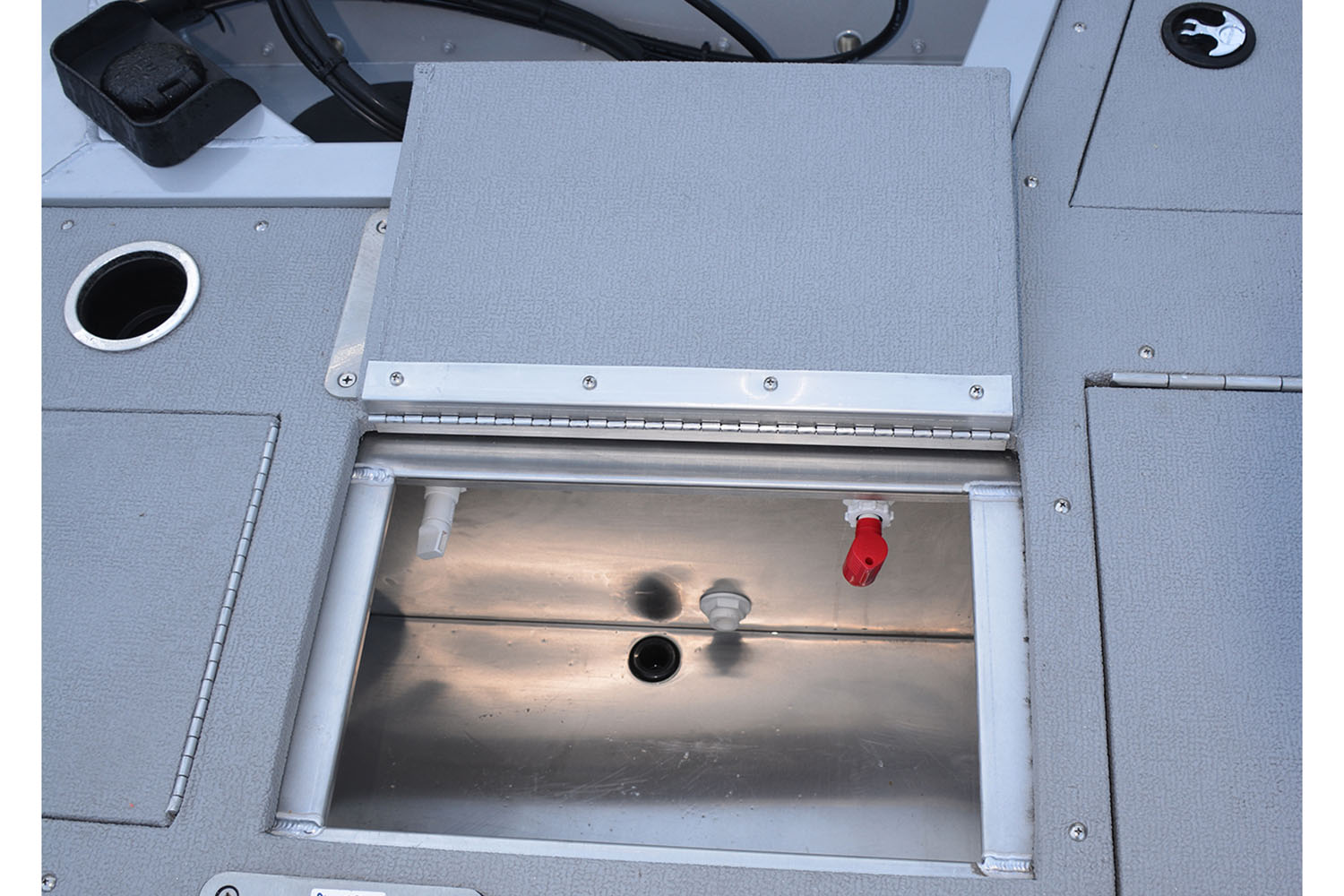 2025 Smoker Craft Ultima 182 in Saint Cloud, Minnesota - Photo 6