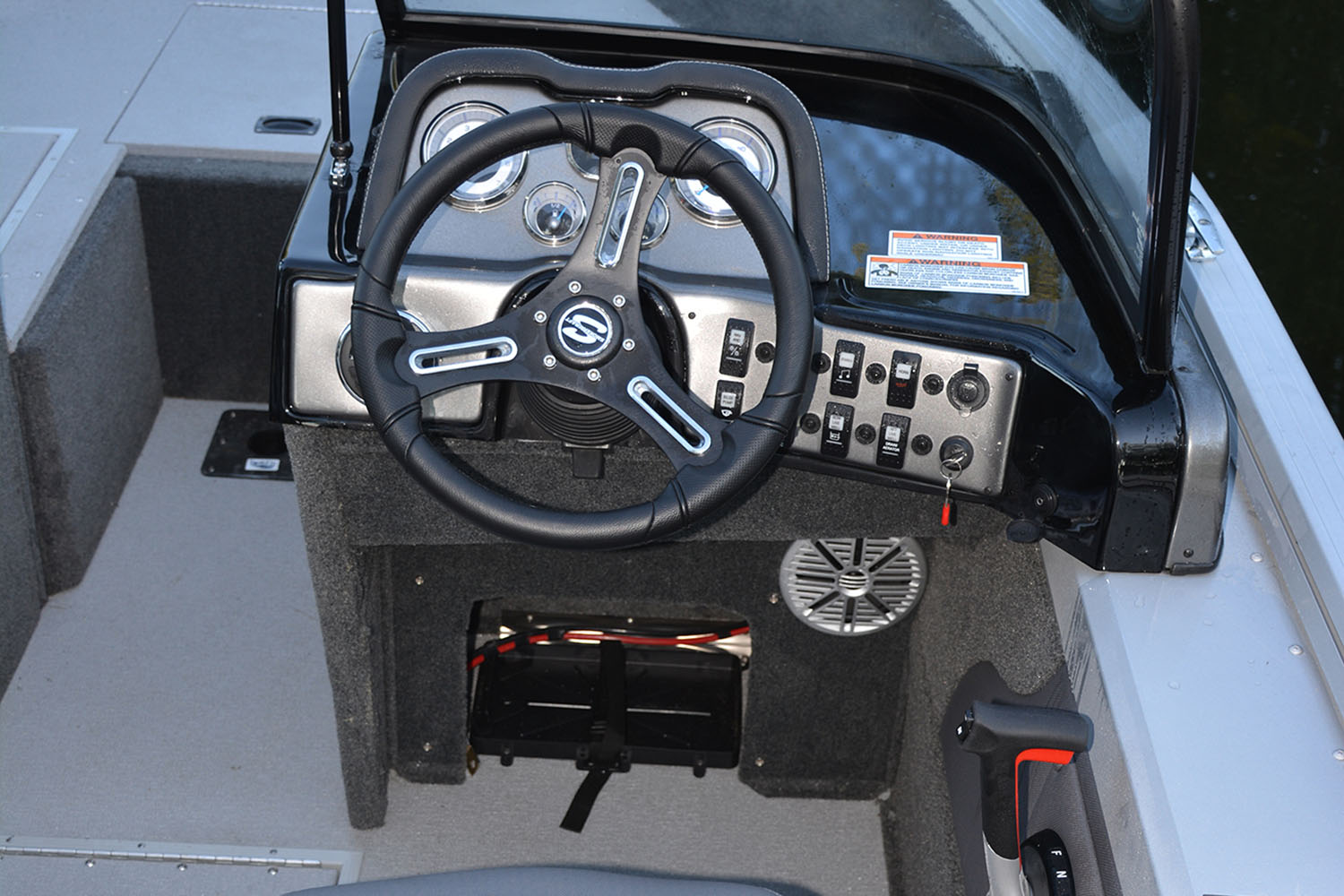 2025 Smoker Craft Ultima 182 in Saint Cloud, Minnesota - Photo 8