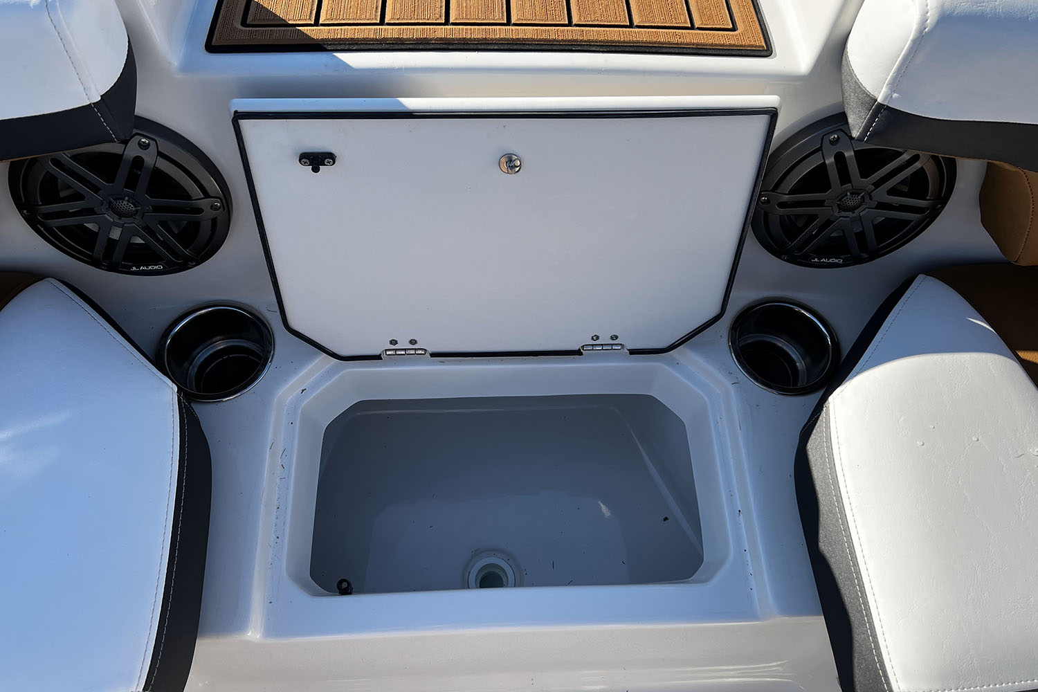 2024 Starcraft SVX IO 230 in Paducah, Kentucky - Photo 6