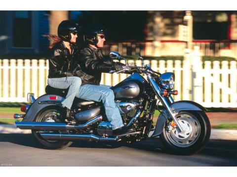 2005 Suzuki Boulevard C90 Black in West Bridgewater, Massachusetts - Photo 2