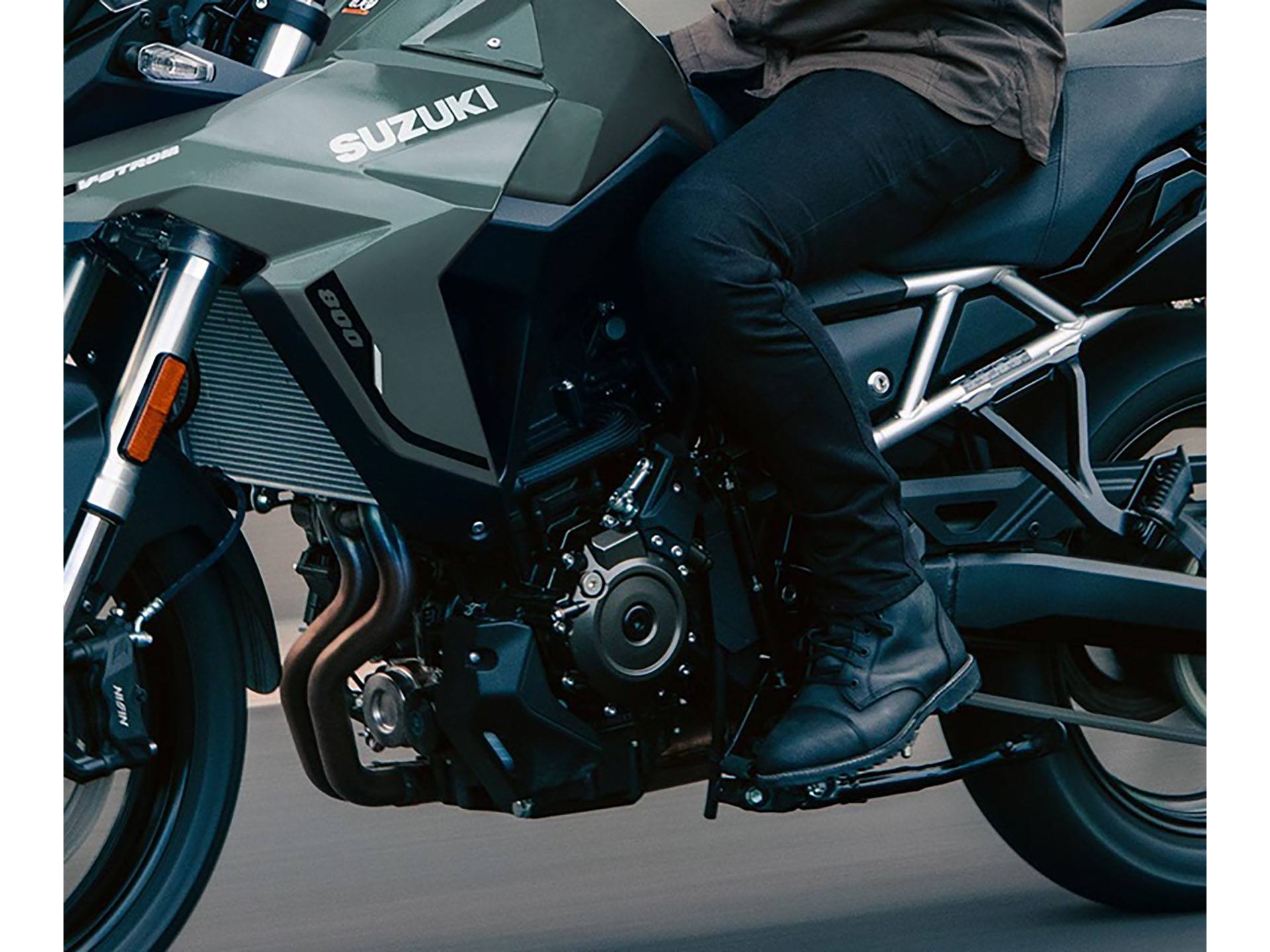 2024 Suzuki V-Strom 800 in Eugene, Oregon - Photo 8
