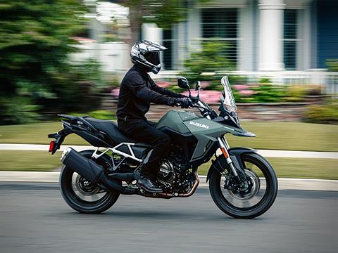 2024 Suzuki V-Strom 800 in Eugene, Oregon - Photo 13