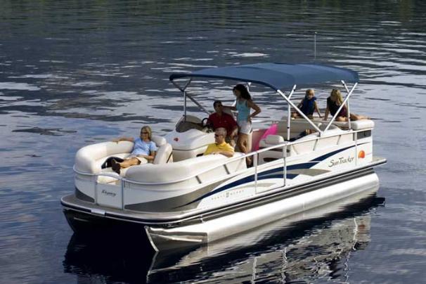 Spend the day cruising, tubing, skiing or just relaxing. And do it all in style. - Photo 4