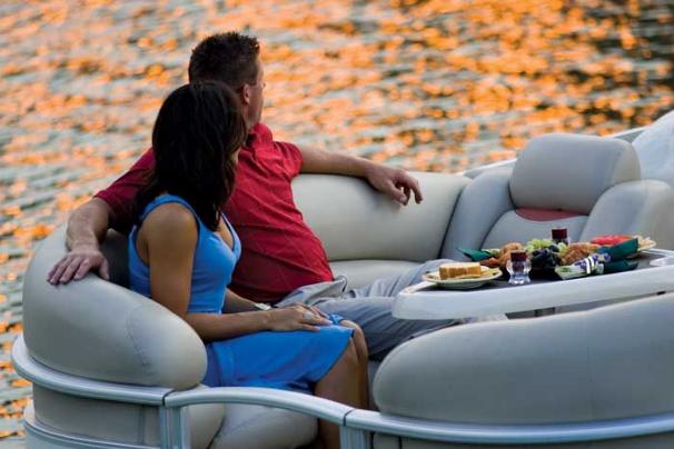 Relax in style onboard the PARTY BARGE 22 Regency Edition. - Photo 23