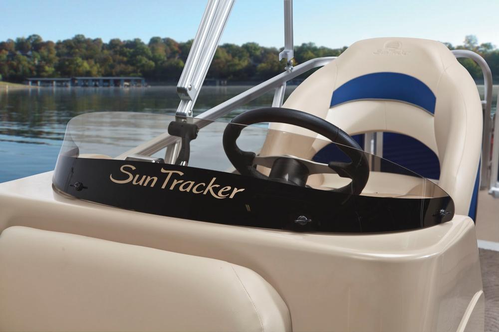 2012 Sun Tracker Party Barge 24 DLX XP3 in Topeka, Kansas - Photo 34