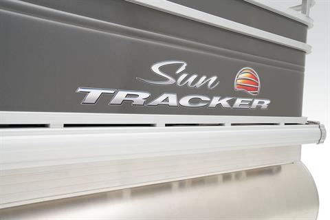 2024 Sun Tracker Fishin' Barge 22 DLX in Topeka, Kansas - Photo 5
