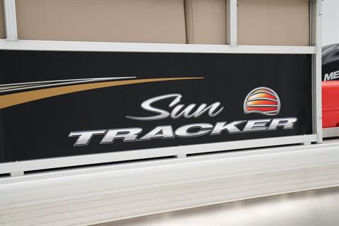 2024 Sun Tracker Party Barge 16 DLX in Topeka, Kansas - Photo 12