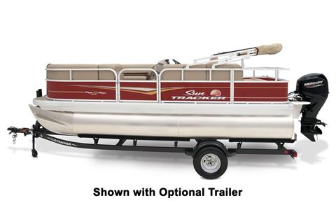 2024 Sun Tracker Party Barge 20 DLX in Topeka, Kansas - Photo 2