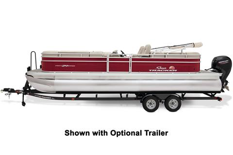 2024 Sun Tracker Party Barge 24 DLX in Topeka, Kansas - Photo 2