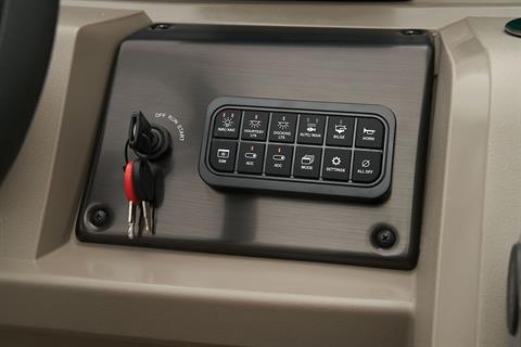 2024 Sun Tracker SportFish 22 XP3 in Topeka, Kansas - Photo 9
