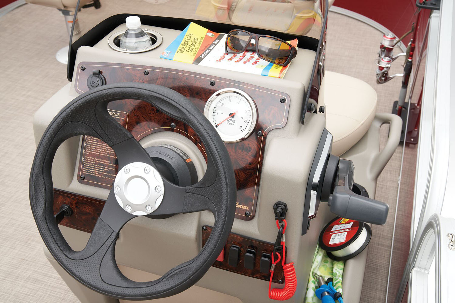 2025 Sun Tracker Bass Buggy 16 XL Select in Topeka, Kansas - Photo 11