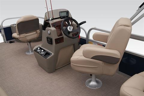 2025 Sun Tracker Bass Buggy 18 DLX in Topeka, Kansas - Photo 9