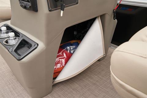 2025 Sun Tracker Party Barge 16 DLX in Topeka, Kansas - Photo 11