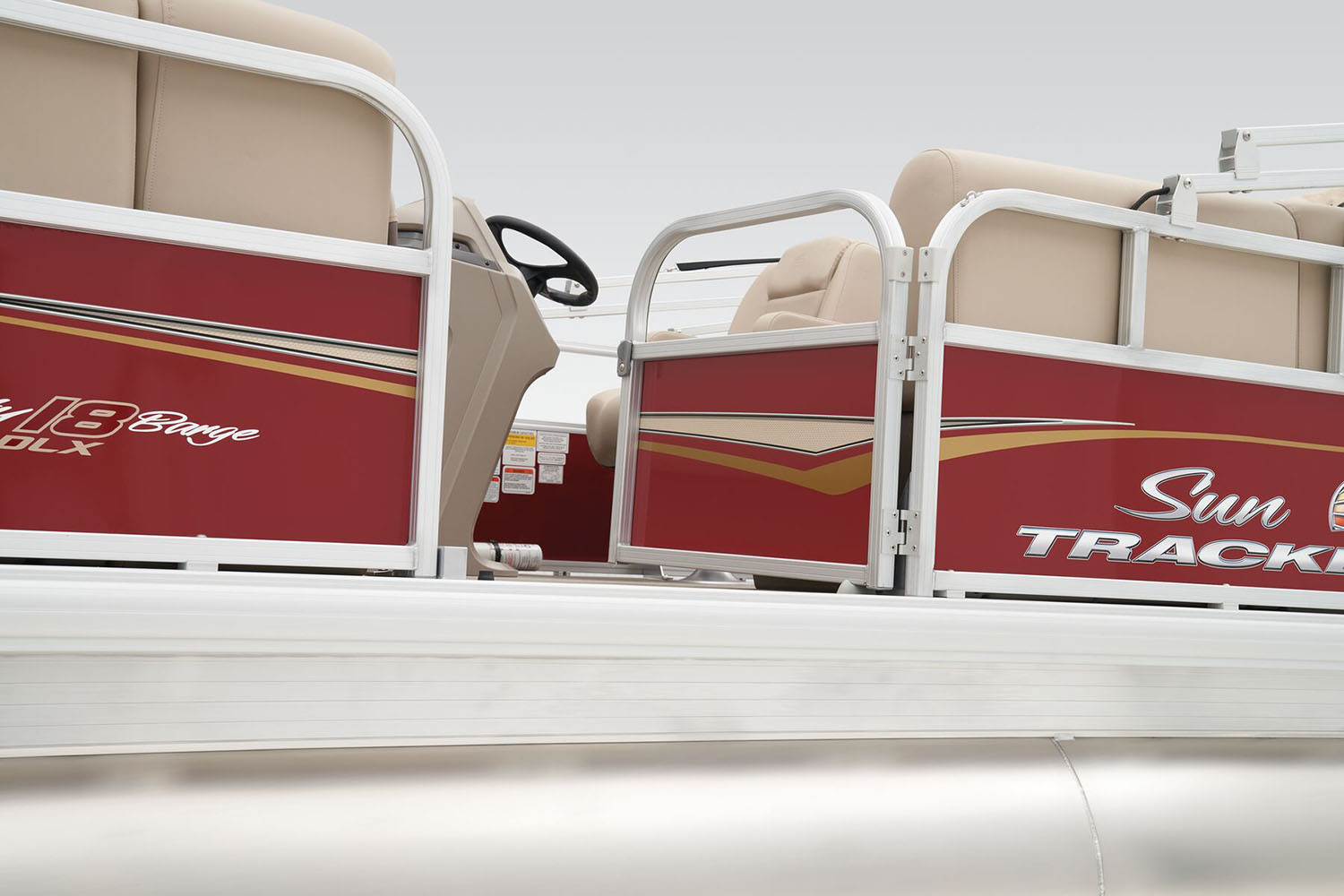 2025 Sun Tracker Party Barge 18 DLX in Topeka, Kansas - Photo 14