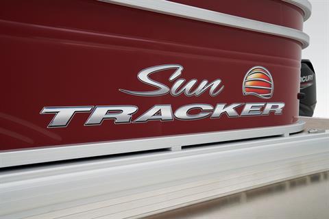 2025 Sun Tracker Party Barge 20 DLX in Topeka, Kansas - Photo 8