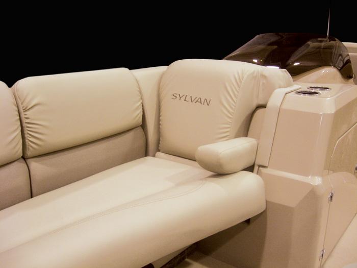 2013 Sylvan Signature 8525 LZ in Paducah, Kentucky - Photo 3