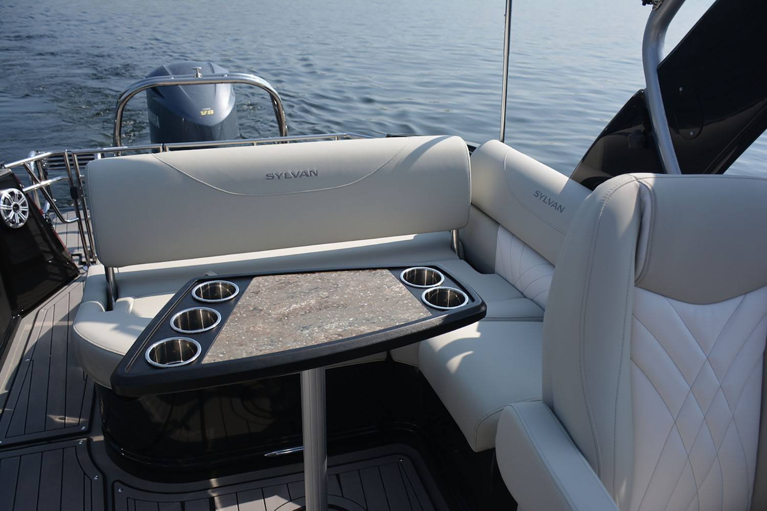 2024 Sylvan M5 CLZ DC in Paducah, Kentucky - Photo 8