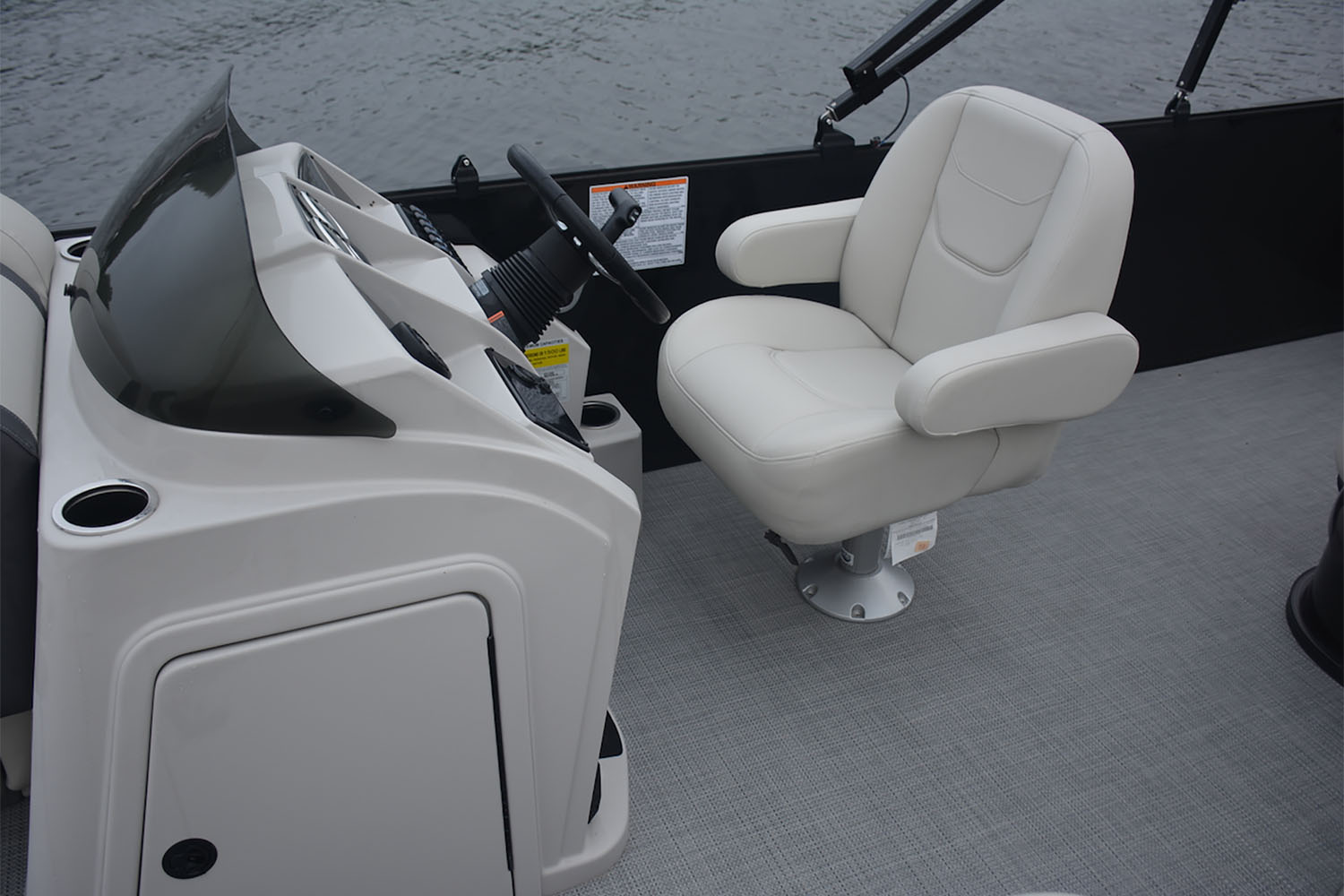 2025 Sylvan 8522 CLZ in Paducah, Kentucky - Photo 13