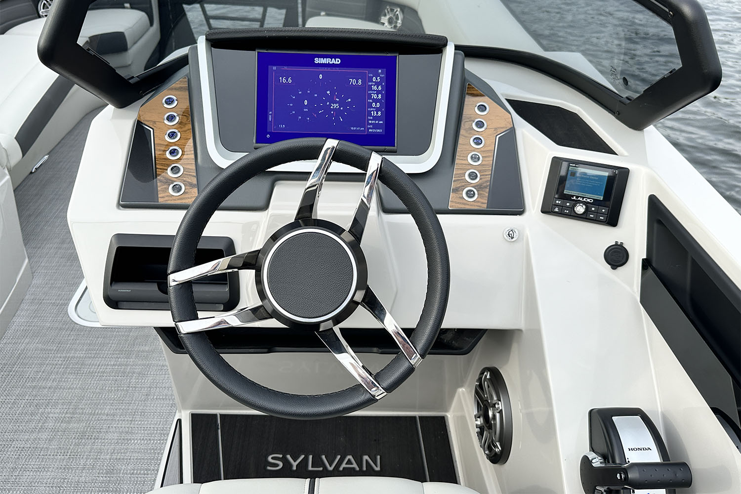 2025 Sylvan G5 CLZ DC in Paducah, Kentucky - Photo 13