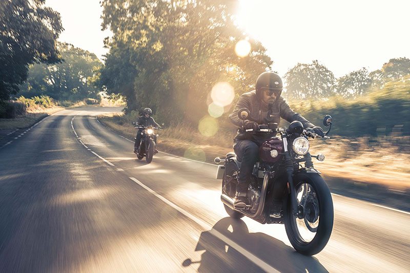 2017 Triumph Bonneville Bobber 4