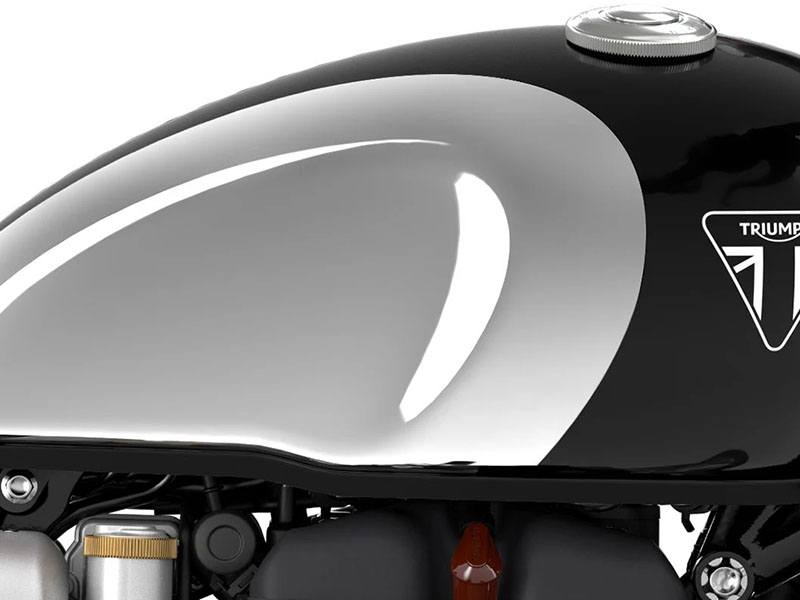 2023 Triumph Bonneville Bobber Chrome Edition in Belle Plaine, Minnesota - Photo 19
