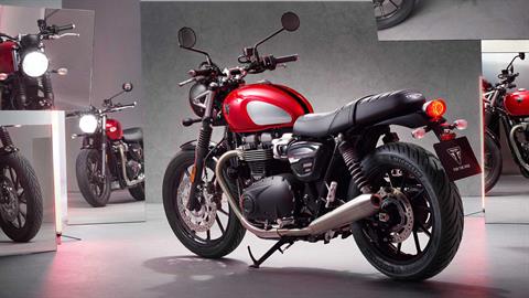 2023 Triumph Speed Twin 900 Chrome Edition in Foxboro, Massachusetts - Photo 45