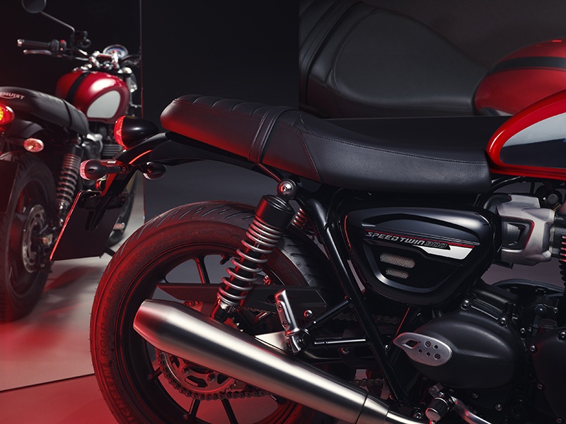 2023 Triumph Speed Twin 900 Chrome Edition in Foxboro, Massachusetts - Photo 43