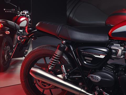 2023 Triumph Speed Twin 900 Chrome Edition in Foxboro, Massachusetts - Photo 43