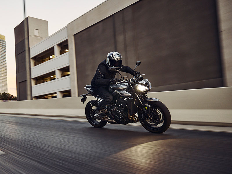 2024 Triumph Street Triple 765 R in Belle Plaine, Minnesota - Photo 8