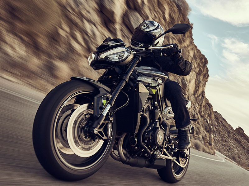 2024 Triumph Street Triple 765 R in Billings, Montana - Photo 11