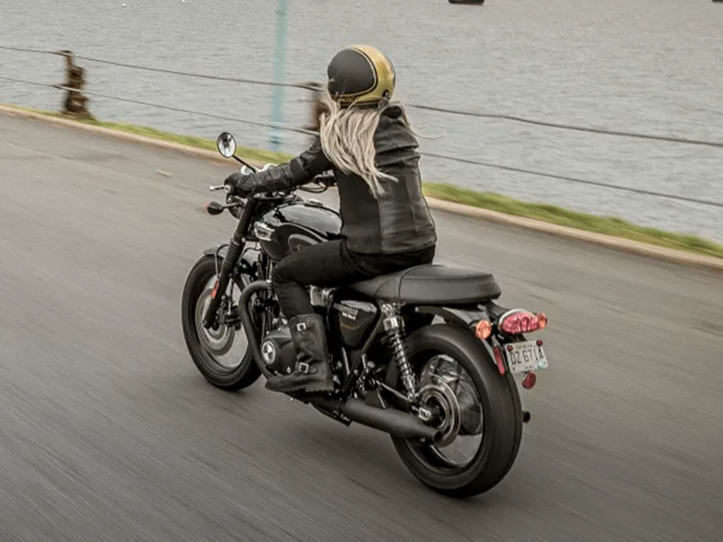 2024 Triumph Bonneville T100 in Greenville, South Carolina - Photo 15