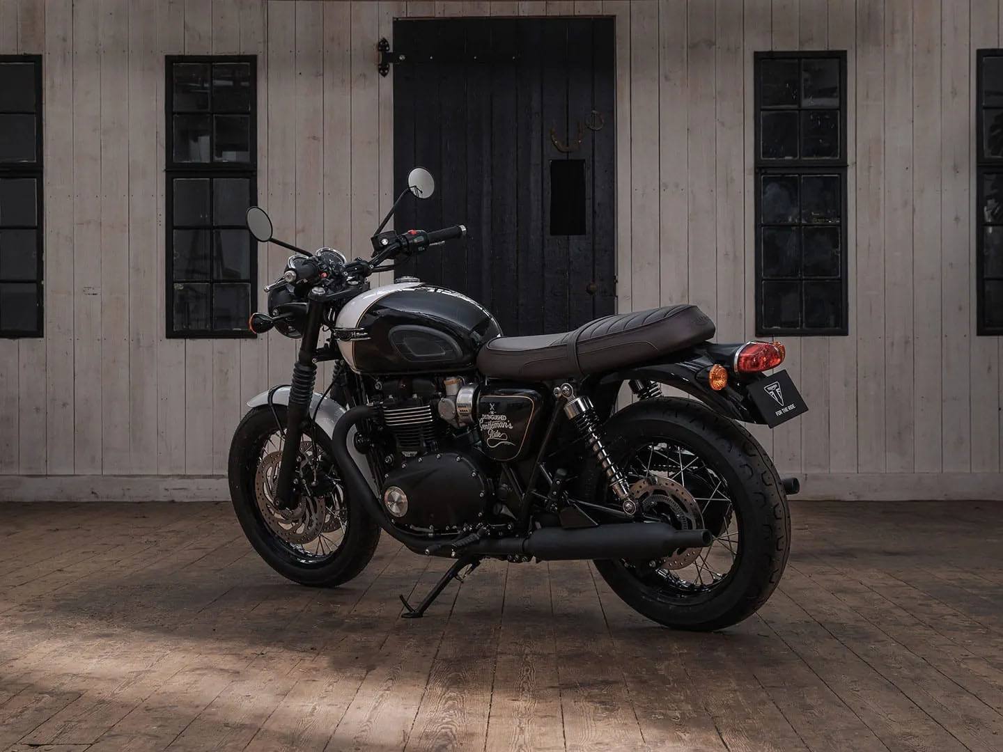 2024 Triumph Bonneville T120 Black DGR Limited Edition in Belle Plaine, Minnesota - Photo 2