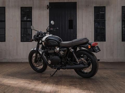 2024 Triumph Bonneville T120 Black DGR Limited Edition in Belle Plaine, Minnesota - Photo 2