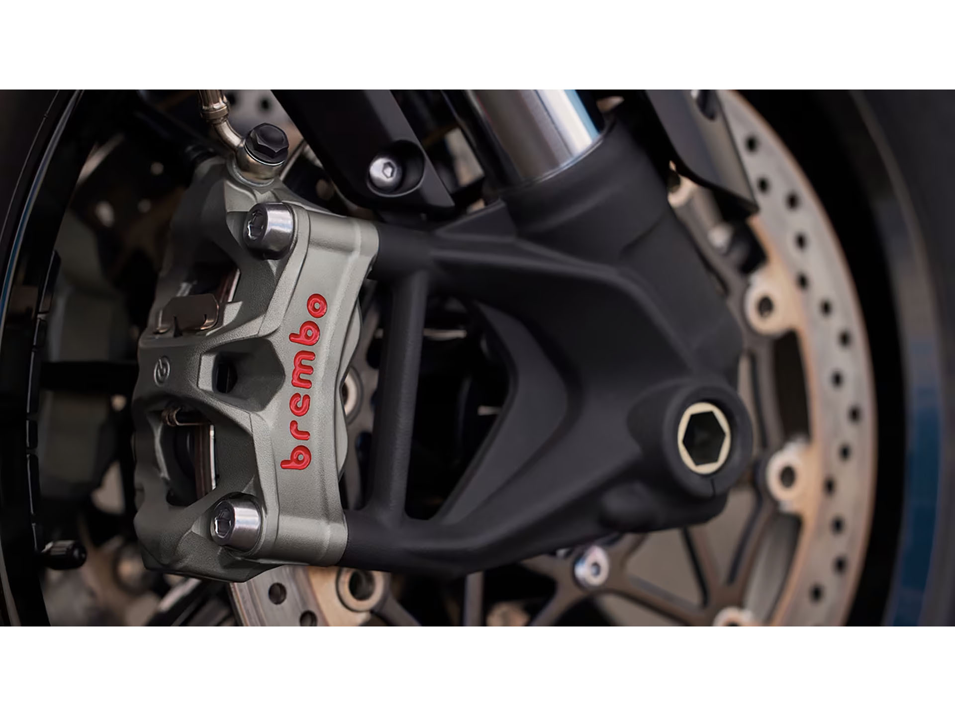 2025 Triumph Rocket 3 Storm R in Foxboro, Massachusetts - Photo 50